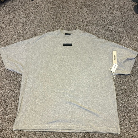 Essentials t-shirt - Picture 1 of 1